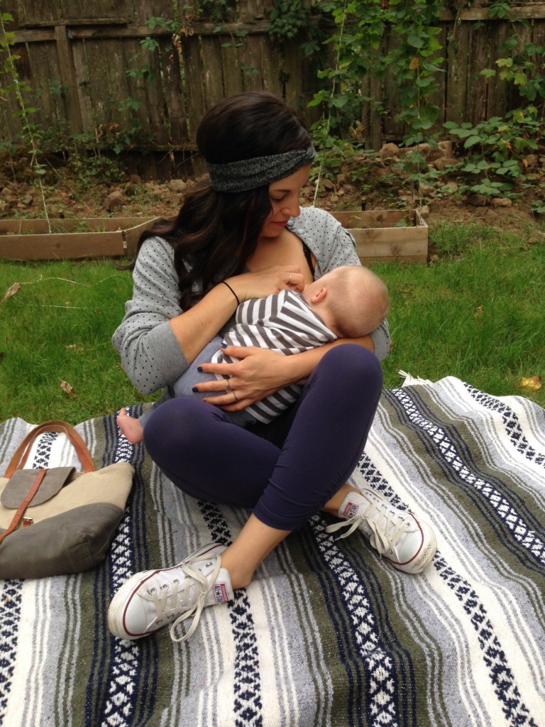 Easy-Access Fashion For Nursing Mamas // @ The Little Things We Do