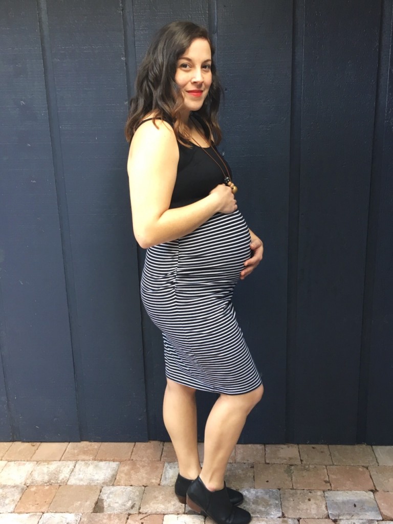 Mama Style: 25 Weeks Pregnant + Hanna Andersson Maternity // via The Little Things We Do
