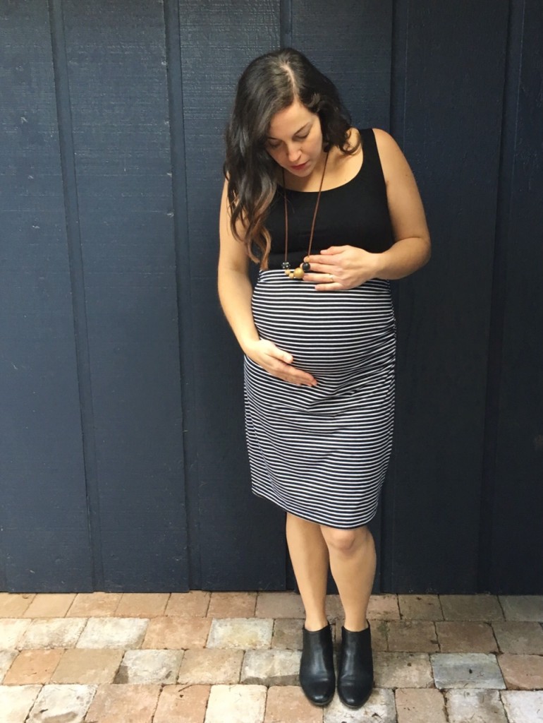 Mama Style: 25 Weeks Pregnant + Hanna Andersson Maternity // via The Little Things We Do
